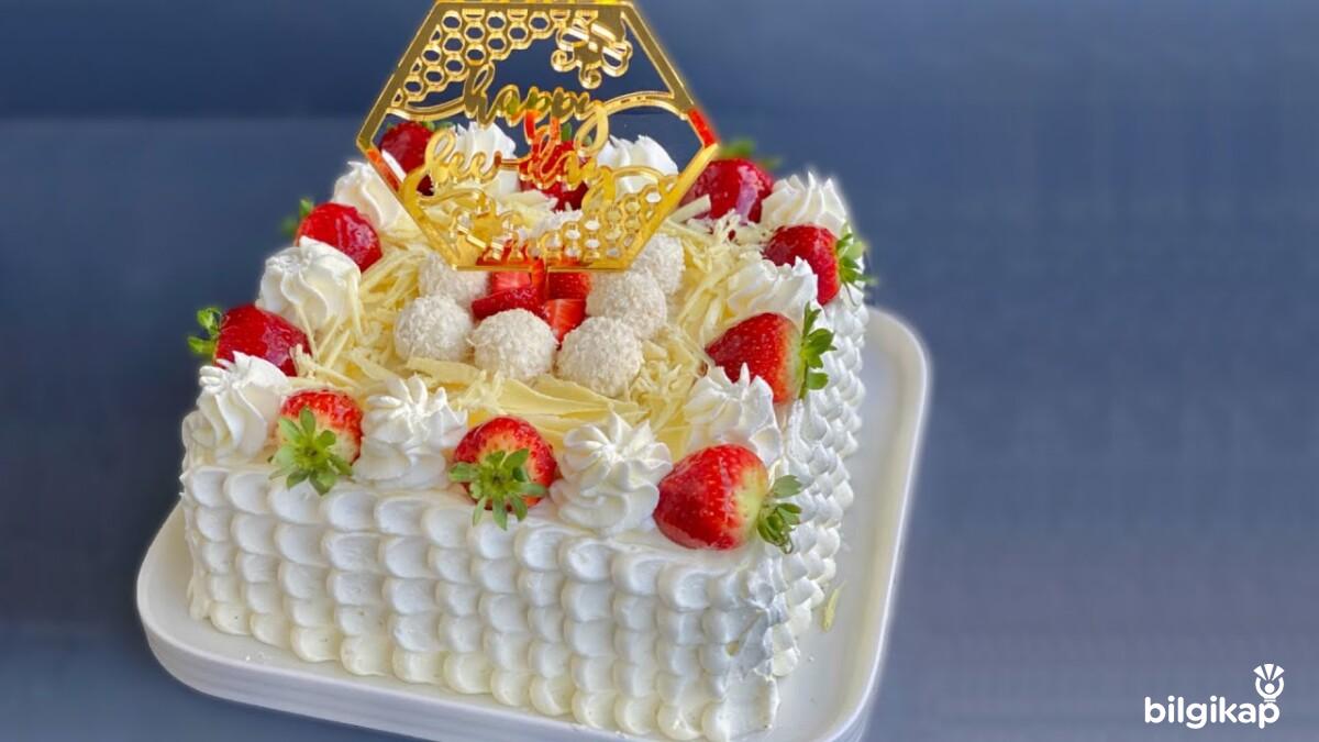 Muzlu Kare Pasta  Tarifler Yaş Pasta Tarifleri
